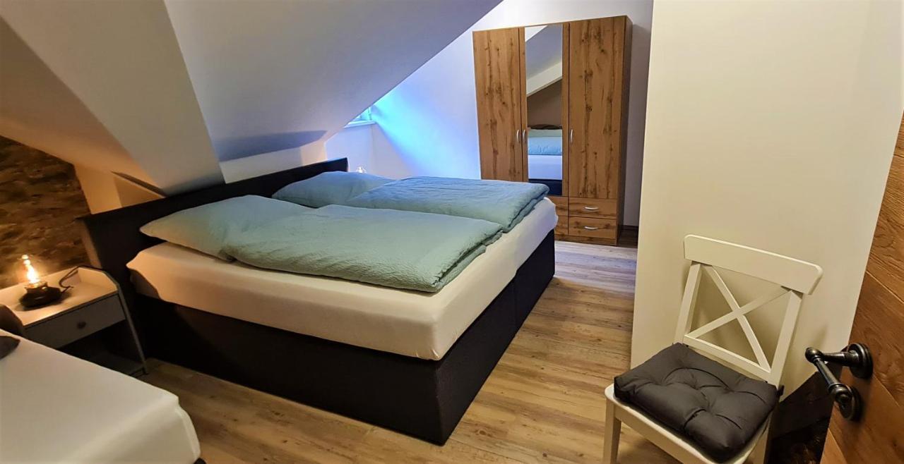 Ferienwohnung Am Fluss Klotten Ngoại thất bức ảnh